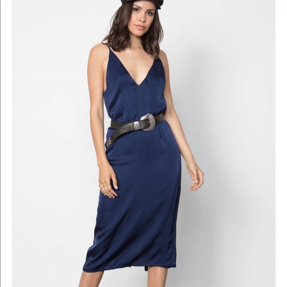 Stillwater deeper V dress BNWT